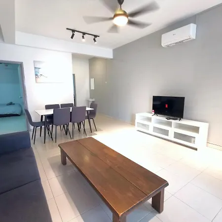 Maco Home Premium Suite Corner At Mount Austin Taman Daya Johor Bahru Exterior photo
